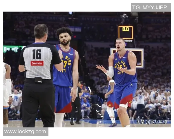 约基奇白橙CQT新鞋亮相，四连三双引领掘金大捷